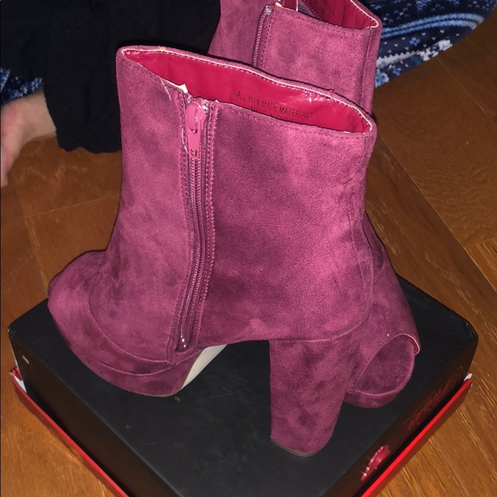 Open toe boots - Picture 3 of 3